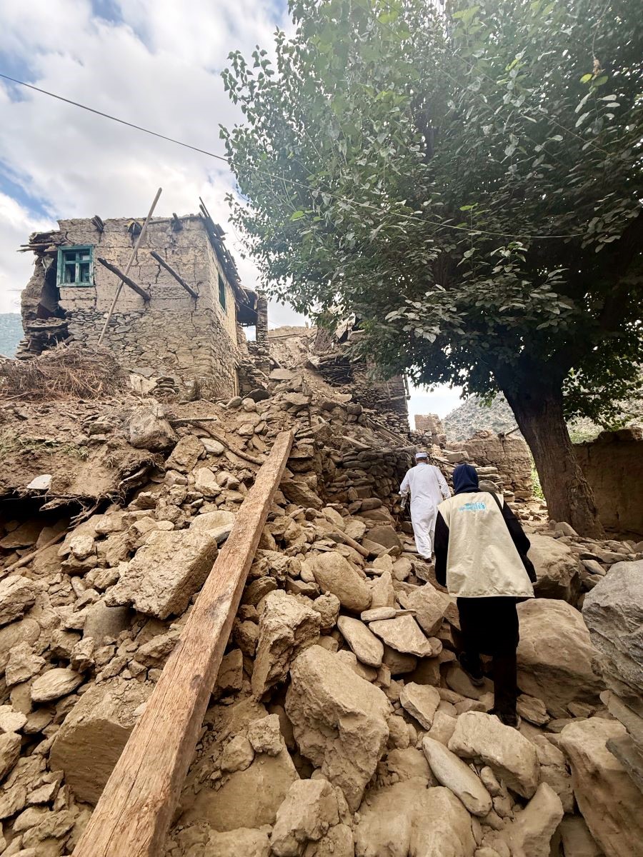 冬を迎えテント暮らしが続くアフガニスタン大地震の山岳地。370万円を